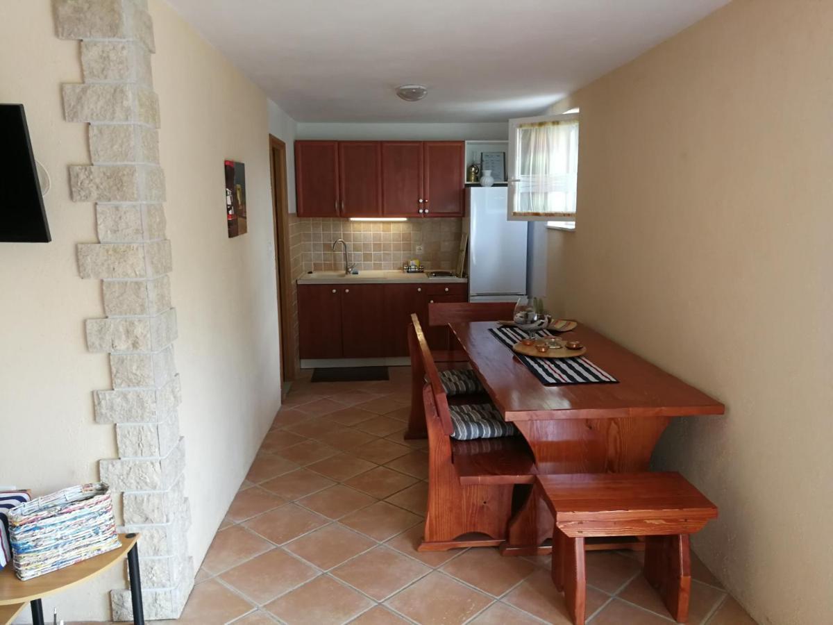 Apartmani Ban Омишаль Экстерьер фото
